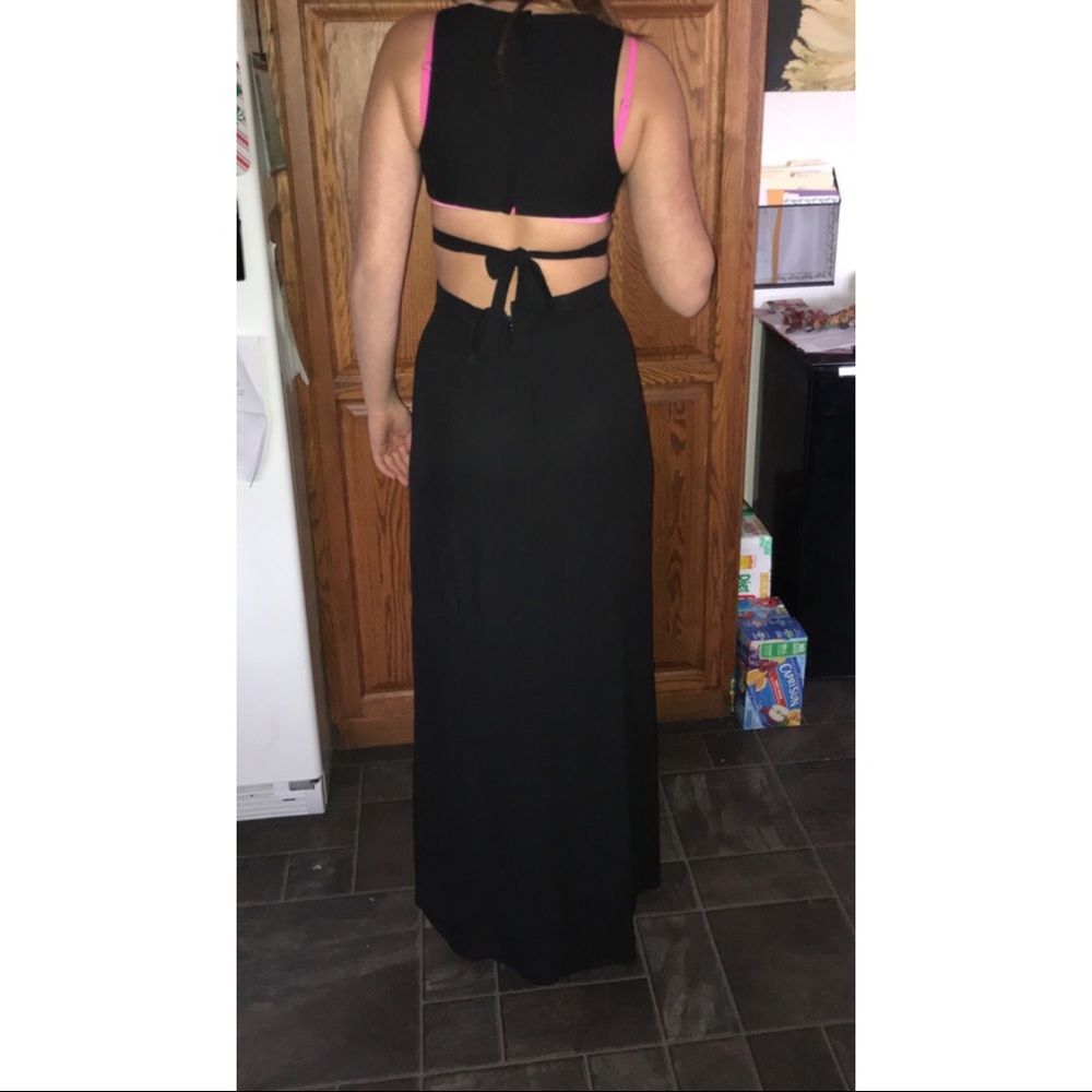 🖤 Prom Dress 🖤 - Picture 4 of 4